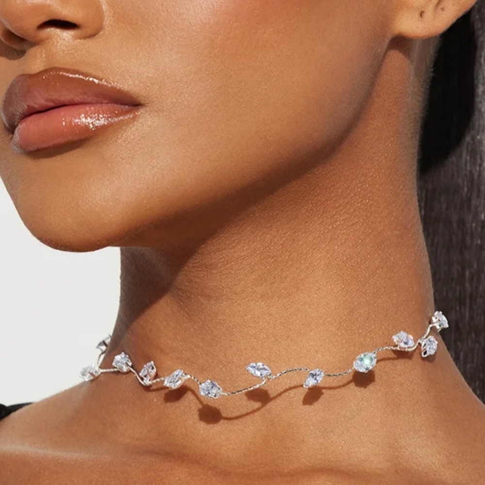 Choker necklace